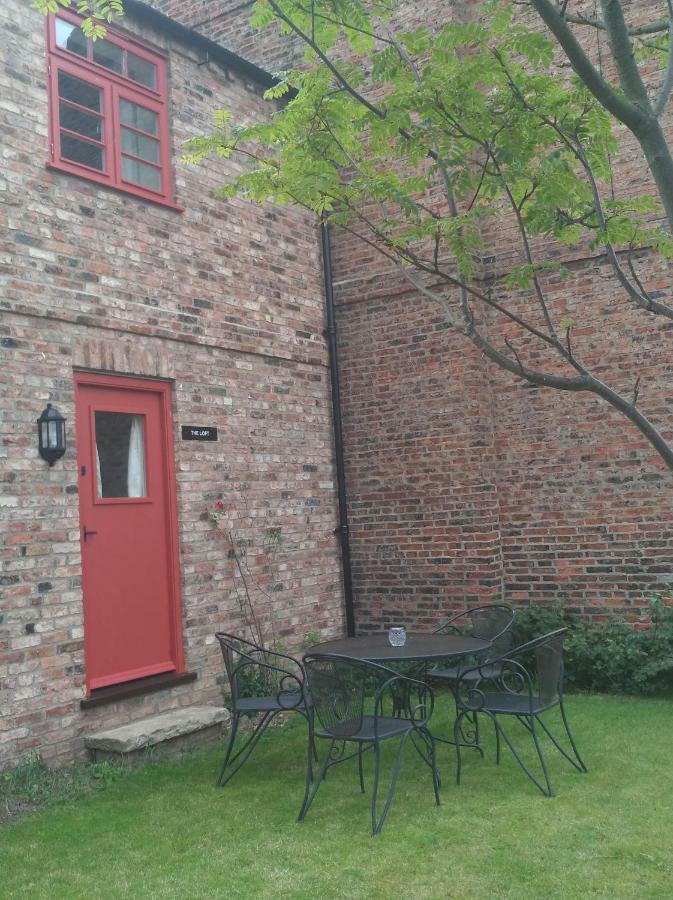 C Farmhouse Accommodation Alne Exterior foto